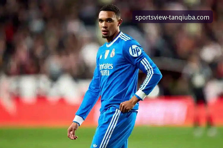 阿诺德停车风波事件深度评测：球星亲民行为与公共规则的边界探讨